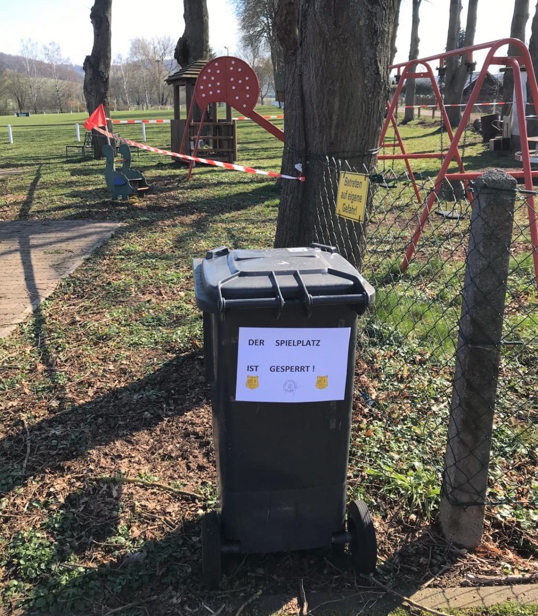 Spielplatz auf dem TuSpo-Sportplatz auch gesperrt