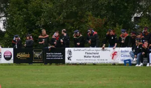 Burschenschaft Röllshausen größter Fan-Block beim Spiel gegen Bad Zwesten/Urfft.