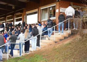 Guter Besuch beim Schwälmer Nachbarschaftsderby im Steinwaldstadion Neukirchen