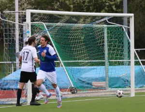 Diesen Samstag Gruppenligaspiel in Röllshausen vs FV Felsberg/Lore/Niedervorsch.