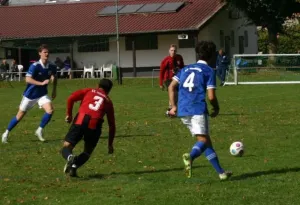 DIESEN SONNTAG: SG Neukirchen/Röllsh. II gastiert bei Homberg II